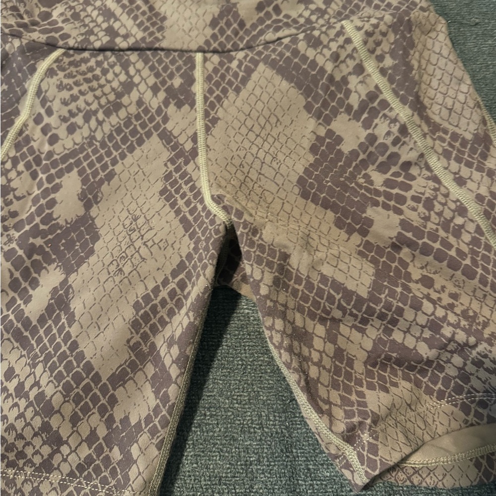 Medium guess shorts